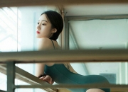 开云体育官网-新王加冕之夜，当公牛蹄声踏过奥兰多，克莱在另一个半球接管比赛