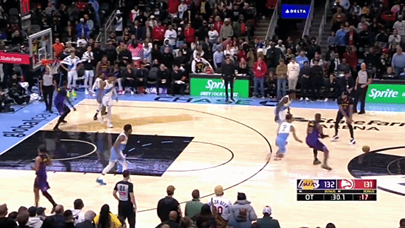 包含失球事件频发，球队防守线需立即调整的词条