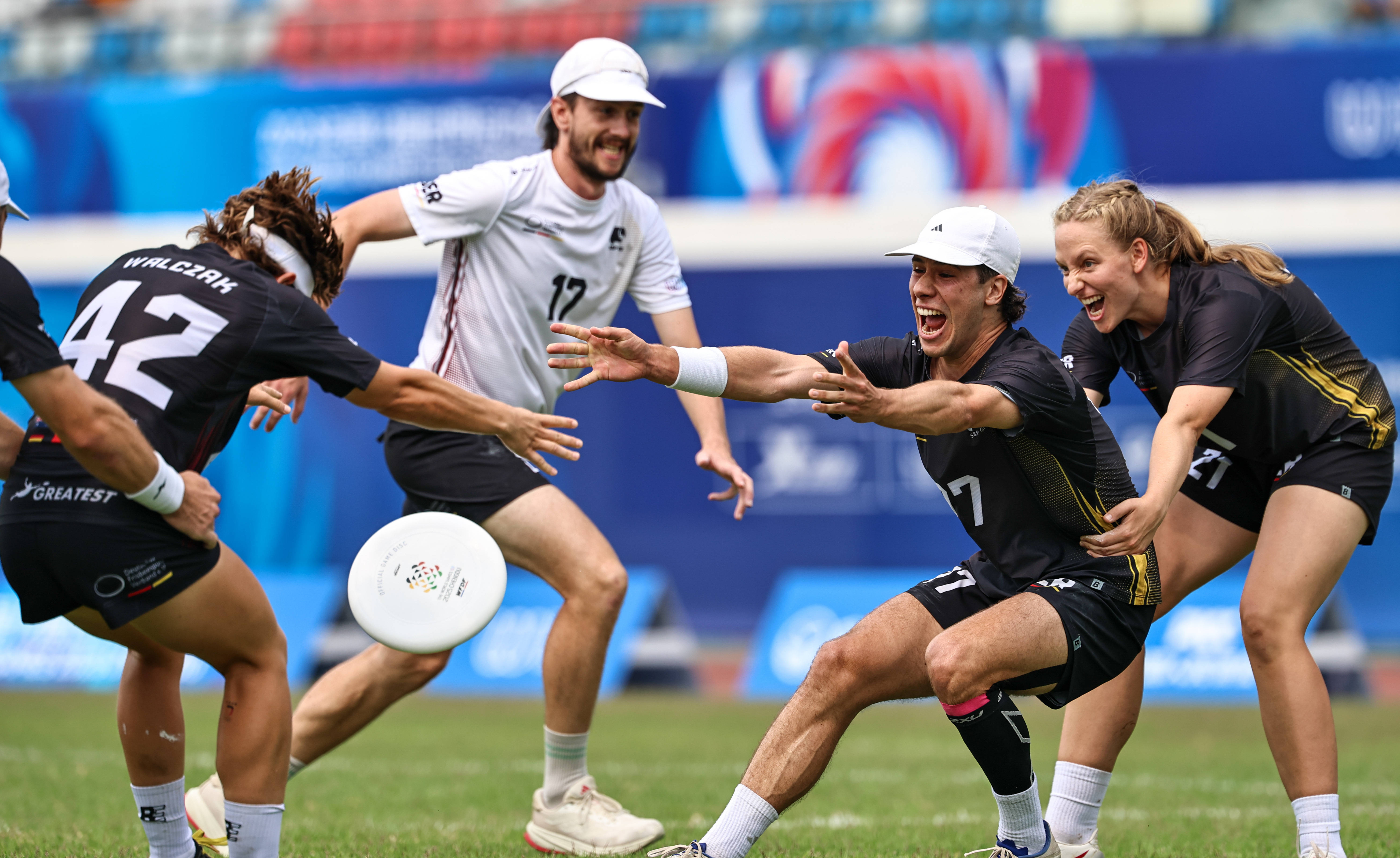 匈牙利国家队挥汗拼搏，晋级的简单介绍