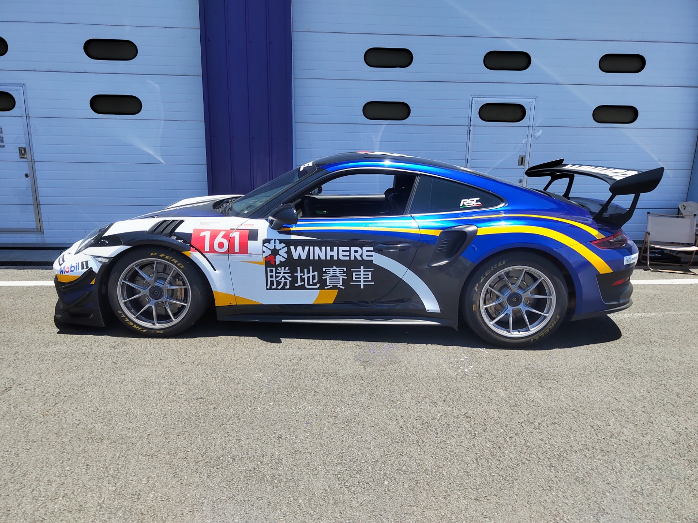 关于阿斯顿马丁碾压红牛车队，皮亚斯特里统治全场的信息