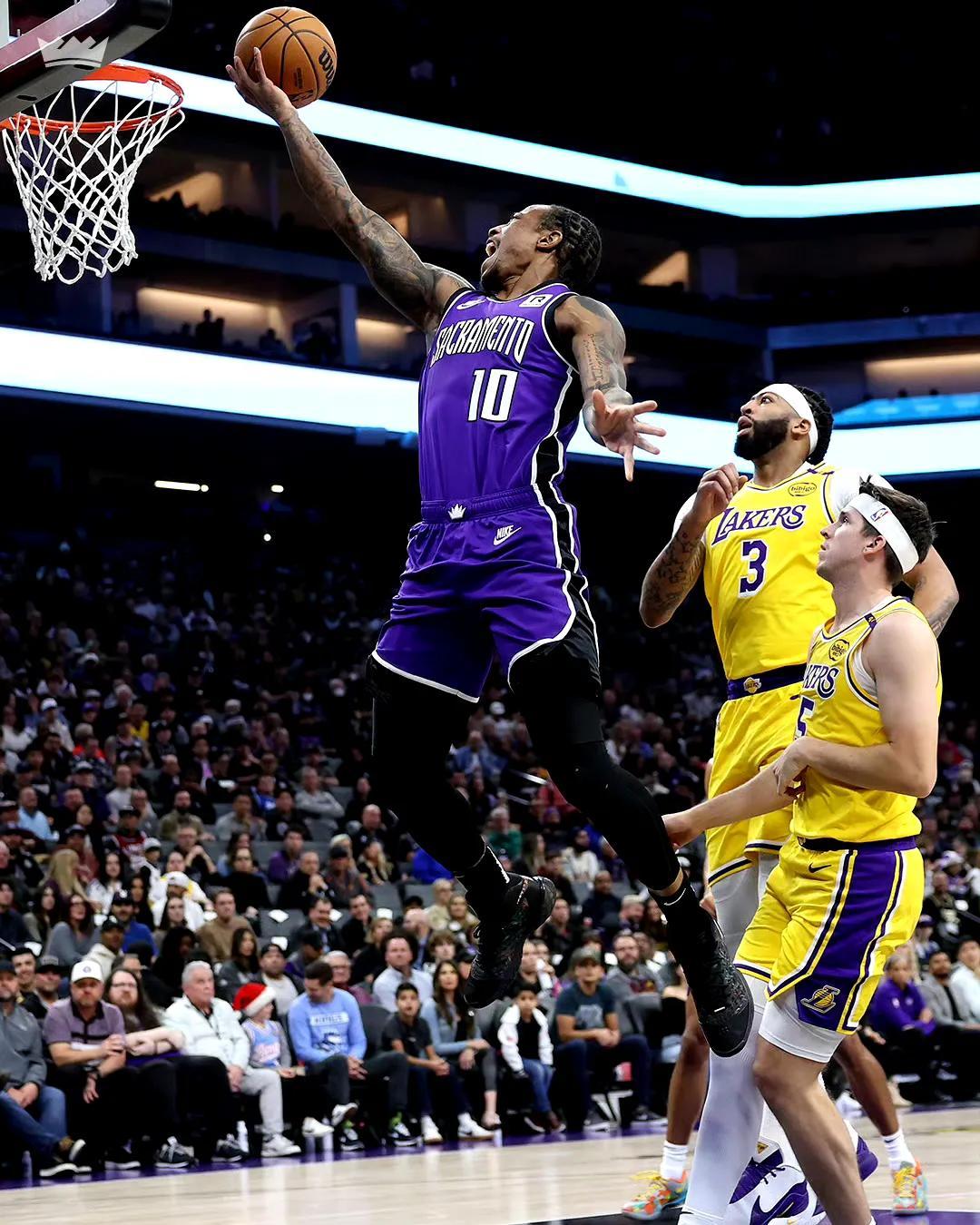 湖人鏖战骑士，霍勒迪刷新纪录