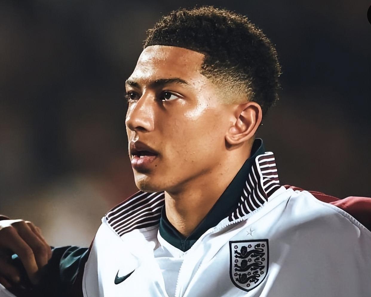 多特蒙德横扫里昂，贝林厄姆高光表现