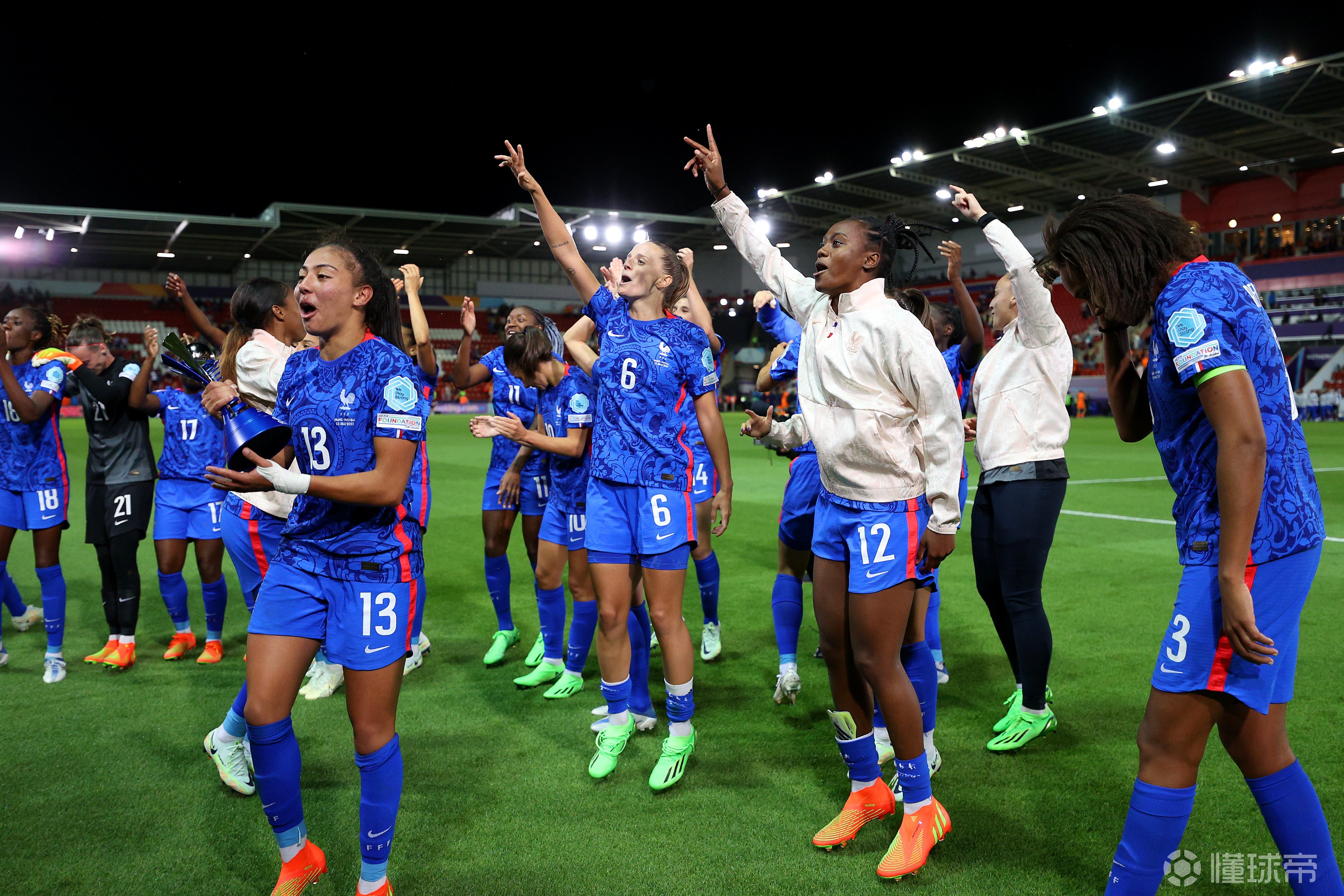 法国队鏖战德国队,安赛龙关键制胜 法国队鏖战德国队,安赛龙关键制胜