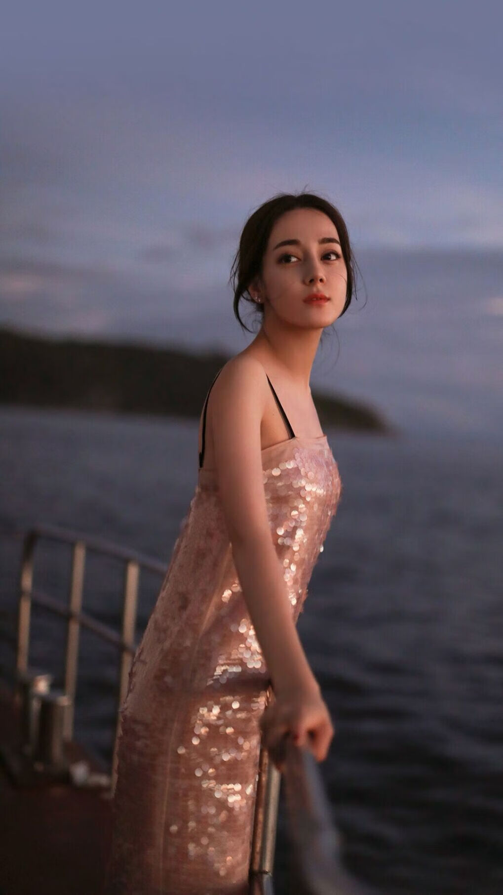 福克斯轰下50分15助创生涯之夜,奇才主场30分屠雷霆取七连胜