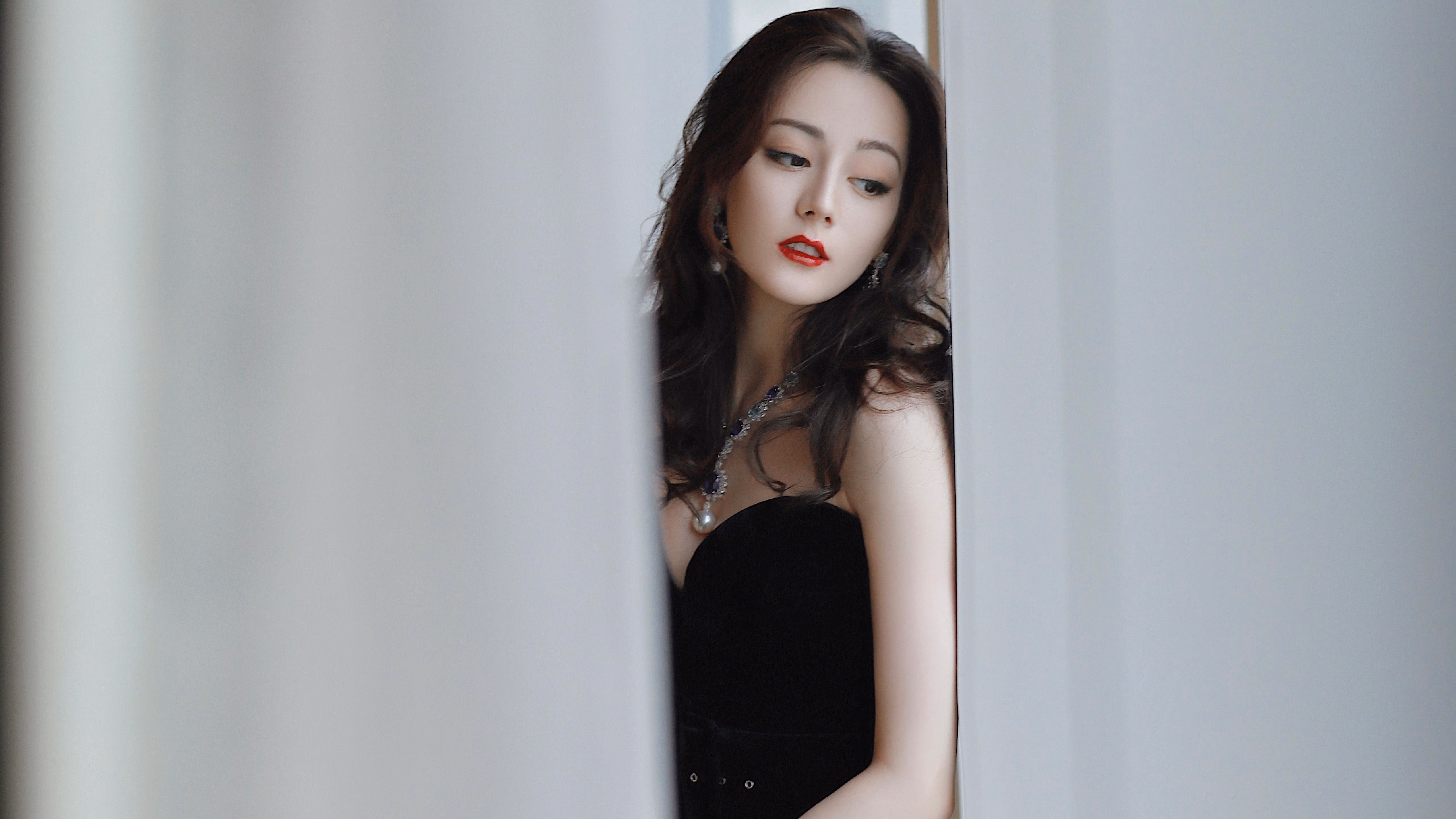 星辰与沙砾的共振，国家德比之夜与一粒太平洋彼岸的尘埃